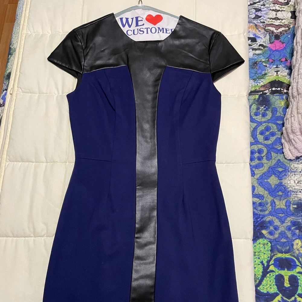 Navy/back dress